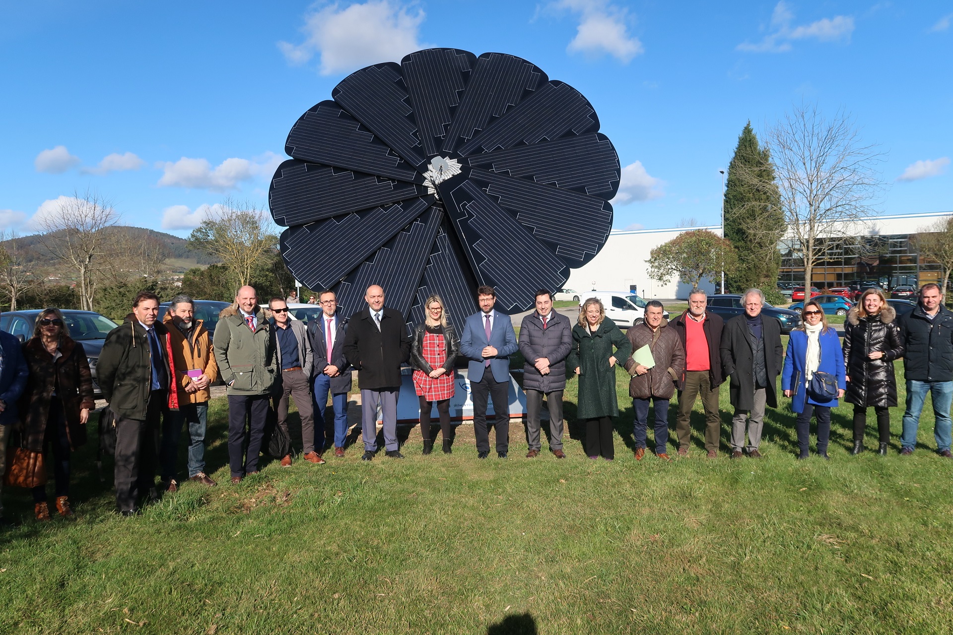 Inauguración del primer punto fotovoltaico de recarga de coches eléctricos en el Parque Tecnológico de Asturias
